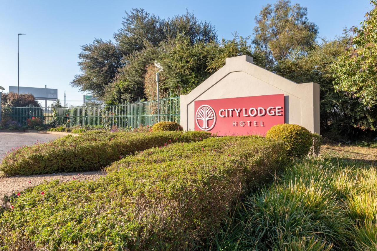 City Lodge Hotel Johannesburg Airport, Barbara Road Kempton Park Exterior foto